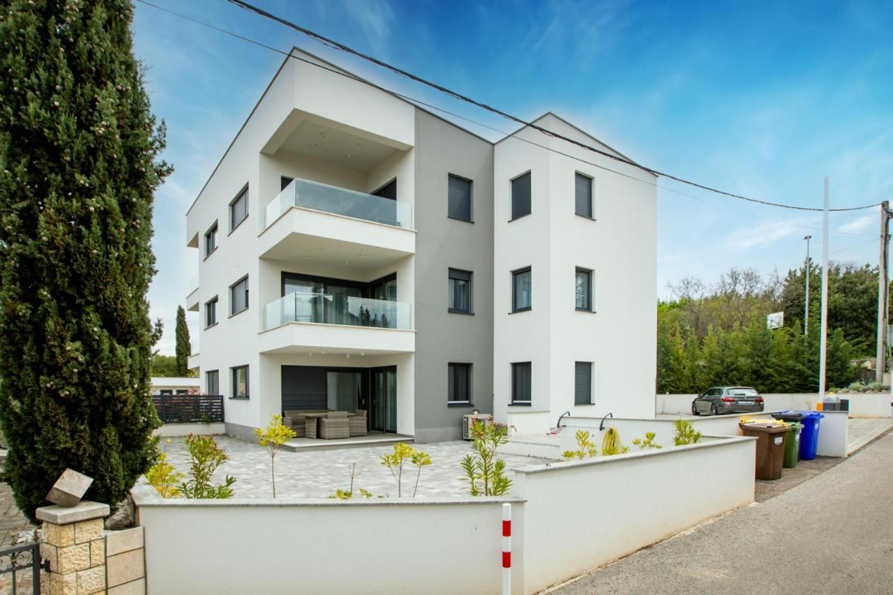 Apartment Muzini Malinska Exterior foto